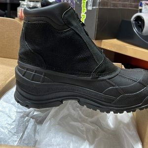 Winter boots brand new